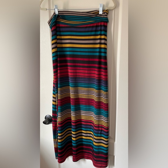 EUC long fold over waist skirt - Picture 2 of 4